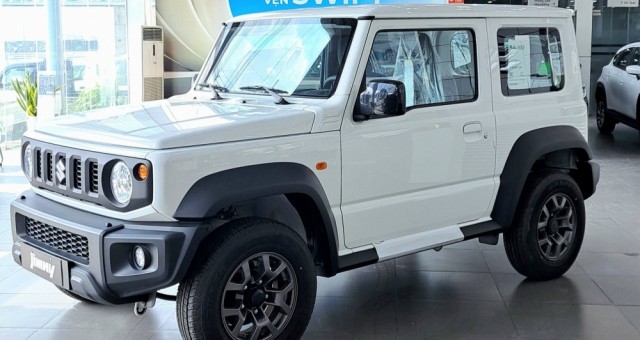 Đại lý ưu đãi mạnh tay cho Suzuki Jimny, giá thực tế thấp hơn mức niêm yết đến 140 triệu đồng